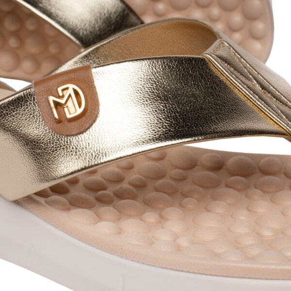 Chinelo Feminino Modare com Tira Larga Metalizada Dourado - Imagem 8